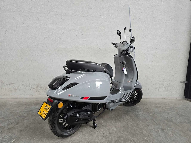 Vespa - bromscooter - sprint 4t sport - 45km uitvoering drk19t - afbeelding 5 van  7