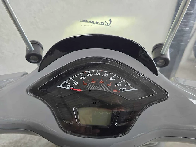 Vespa - bromscooter - sprint 4t sport - 45km uitvoering drk19t - afbeelding 7 van  7