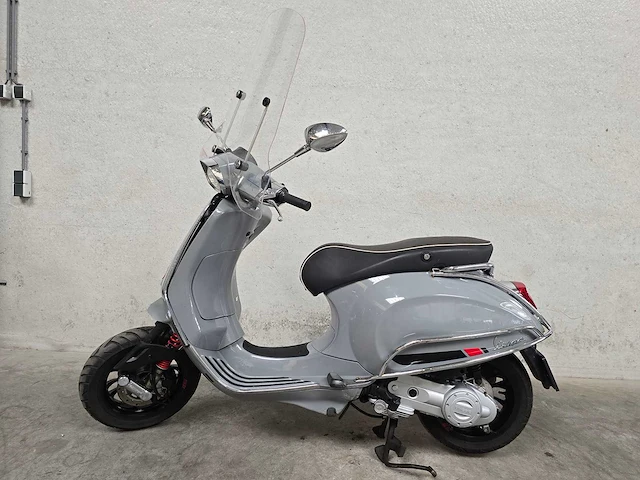 Vespa - bromscooter - sprint 4t sport - 45km uitvoering drv38z - afbeelding 1 van  8