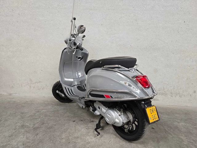 Vespa - bromscooter - sprint 4t sport - 45km uitvoering drv38z - afbeelding 6 van  8