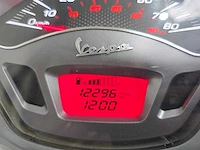 Vespa - bromscooter - sprint 4t sport - 45km uitvoering drv38z - afbeelding 8 van  8