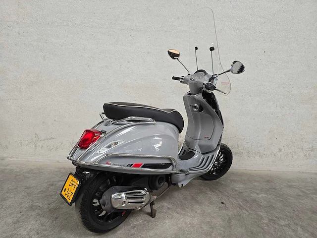 Vespa - bromscooter - sprint 4t sport - 45km uitvoering drv38z - afbeelding 7 van  8