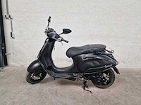 Vespa - bromscooter - sprint 4t sport - 45km uitvoering dtn63b - afbeelding 1 van  7