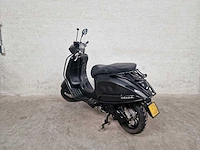 Vespa - bromscooter - sprint 4t sport - 45km uitvoering dtn63b - afbeelding 6 van  7