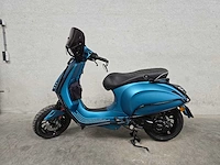 Vespa - bromscooter - sprint 4t sport - 45km uitvoering dvr03x - afbeelding 1 van  7