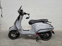 Vespa - bromscooter - sprint 4t sport - 45km uitvoering dzv34v - afbeelding 1 van  9
