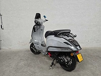Vespa - bromscooter - sprint 4t sport - 45km uitvoering dzv34v - afbeelding 6 van  9