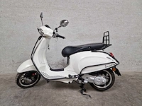 Vespa - bromscooter - sprint 50 - 4t 45km uitvoering fkf33n - afbeelding 1 van  7