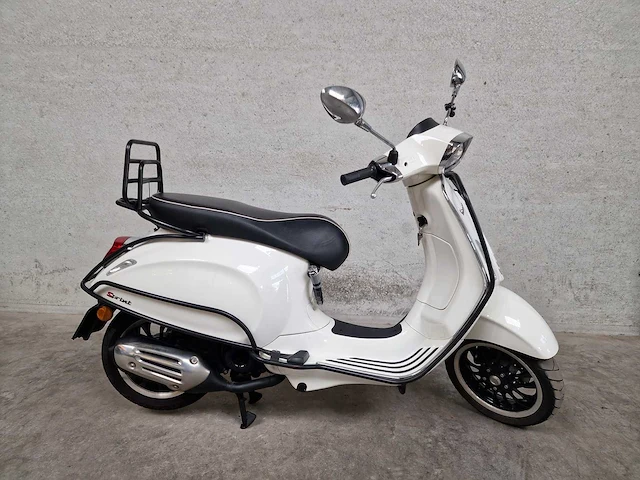 Vespa - bromscooter - sprint 50 - 4t 45km uitvoering fkf33n - afbeelding 2 van  7