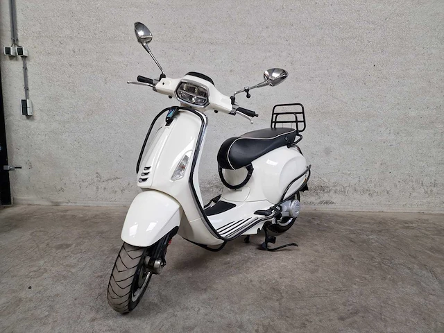 Vespa - bromscooter - sprint 50 - 4t 45km uitvoering fkf33n - afbeelding 3 van  7