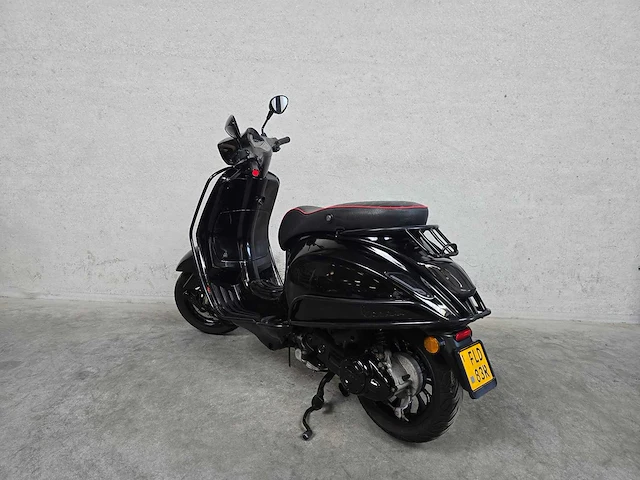 Vespa - bromscooter - sprint 50 - 4t 45km uitvoering fld83r - afbeelding 6 van  7