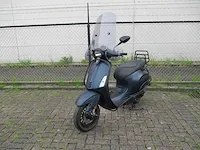 Vespa - bromscooter - sprint custom 4t - scooter - afbeelding 4 van  11