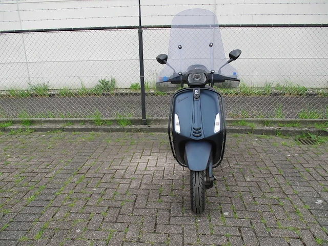 Vespa - bromscooter - sprint custom 4t - scooter - afbeelding 5 van  11