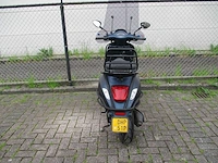 Vespa - bromscooter - sprint custom 4t - scooter - afbeelding 10 van  11