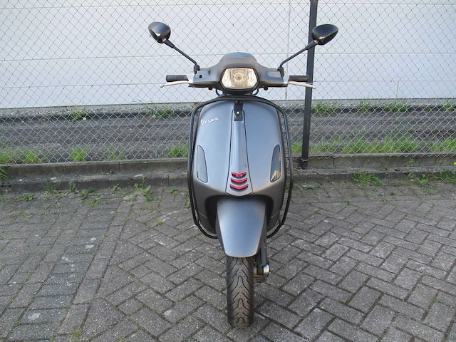 Vespa - bromscooter - sprint sport 4t - scooter - afbeelding 5 van  11