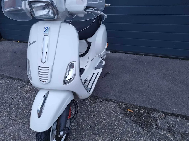 Vespa - c38 - snorfietsen & snorscooters - afbeelding 4 van  13