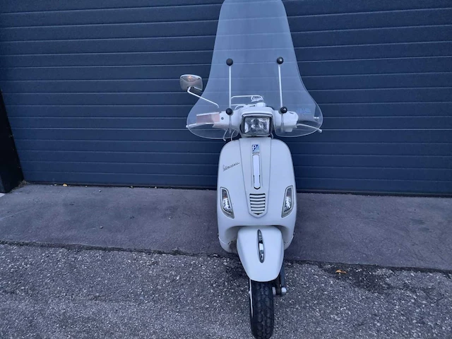Vespa - c38 - snorfietsen & snorscooters - afbeelding 6 van  13
