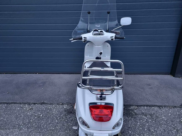 Vespa - c38 - snorfietsen & snorscooters - afbeelding 9 van  13