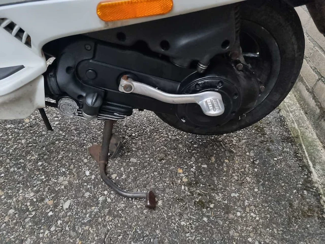 Vespa - c38 - snorfietsen & snorscooters - afbeelding 11 van  12