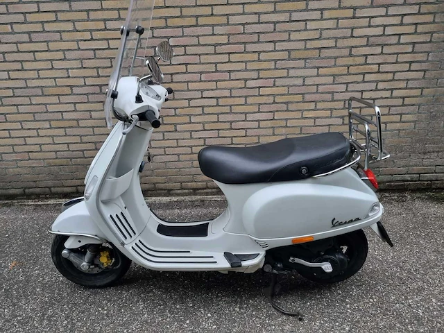 Vespa - c38 - snorfietsen & snorscooters - afbeelding 2 van  12