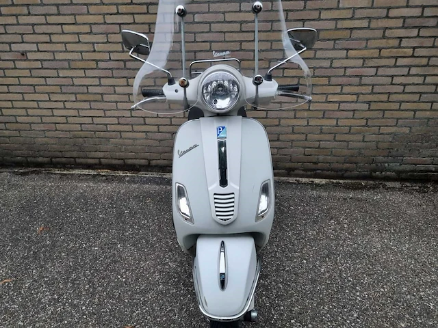 Vespa - c38 - snorfietsen & snorscooters - afbeelding 3 van  12