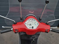 Vespa - c38 - snorfietsen & snorscooters - afbeelding 4 van  7