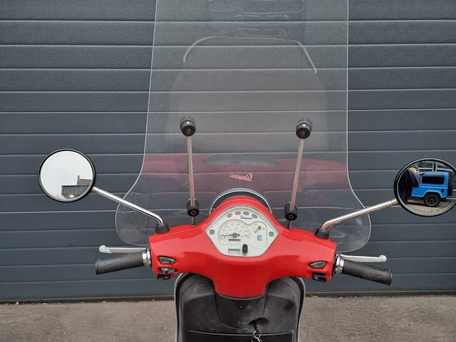 Vespa - c38 - snorfietsen & snorscooters - afbeelding 6 van  7