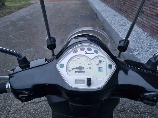 Vespa - c38 - snorfietsen & snorscooters - afbeelding 12 van  12