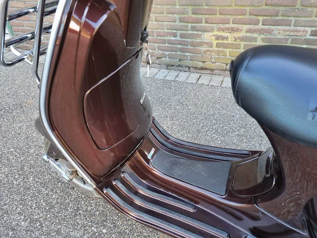 Vespa - c38 - snorfietsen & snorscooters - afbeelding 13 van  15