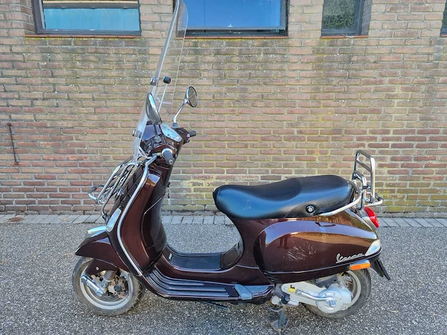 Vespa - c38 - snorfietsen & snorscooters - afbeelding 1 van  15