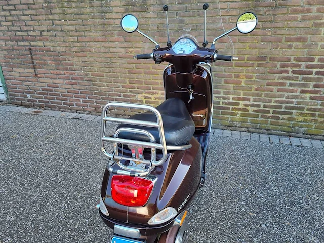 Vespa - c38 - snorfietsen & snorscooters - afbeelding 4 van  15
