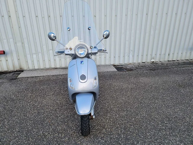 Vespa - c38 - snorfietsen & snorscooters - afbeelding 3 van  11