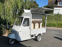 Vespa - drafts - ape - e-scooter foodtruck 2025 - afbeelding 1 van  24