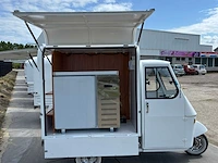 Vespa - drafts - ape - e-scooter foodtruck 2025 - afbeelding 19 van  24