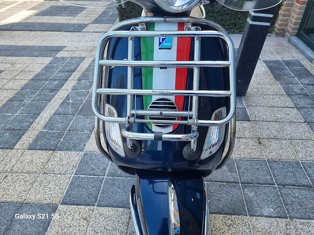Vespa - lx 4t - scooter - afbeelding 2 van  13