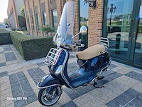 Vespa - lx 4t - scooter - afbeelding 1 van  13