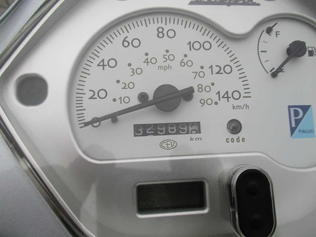 Vespa - motorscooter - lx 125 - motorfiets - afbeelding 3 van  11