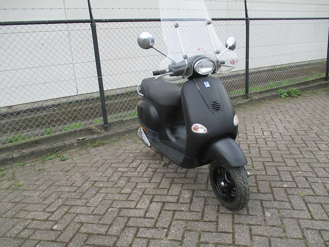 Vespa - snorscooter - et-2 - scooter - afbeelding 7 van  11
