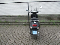 Vespa - snorscooter - et-2 - scooter - afbeelding 10 van  11