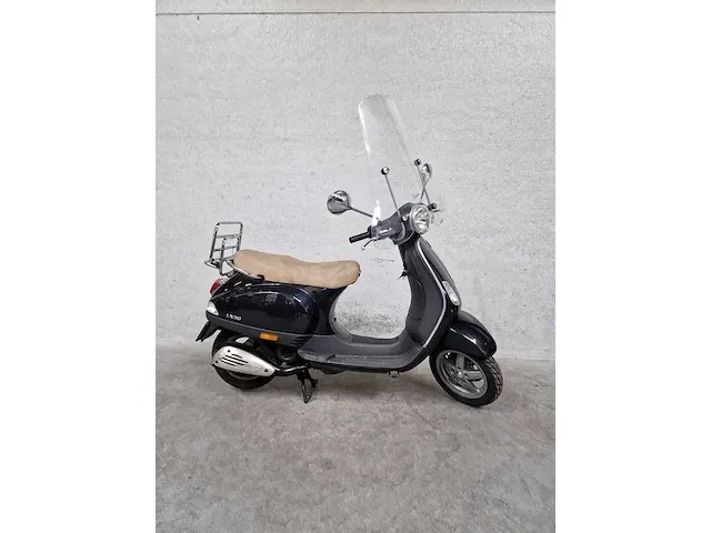 Vespa - snorscooter - lx - 25km - afbeelding 1 van  6