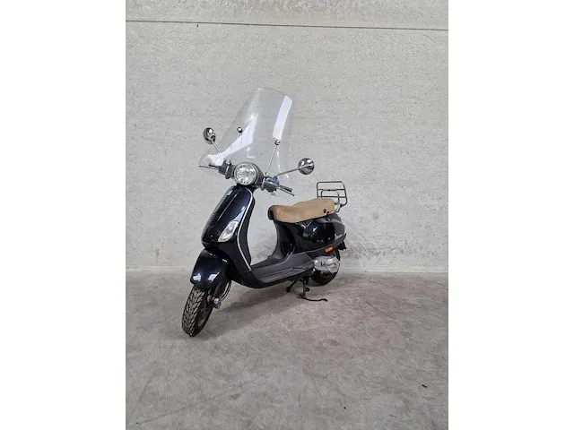 Vespa - snorscooter - lx - 25km - afbeelding 3 van  6