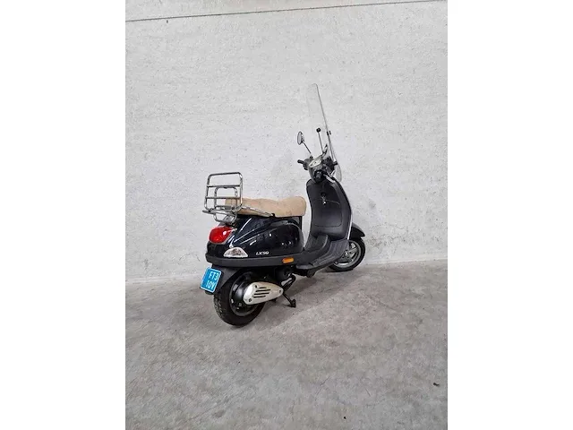 Vespa - snorscooter - lx - 25km - afbeelding 5 van  6