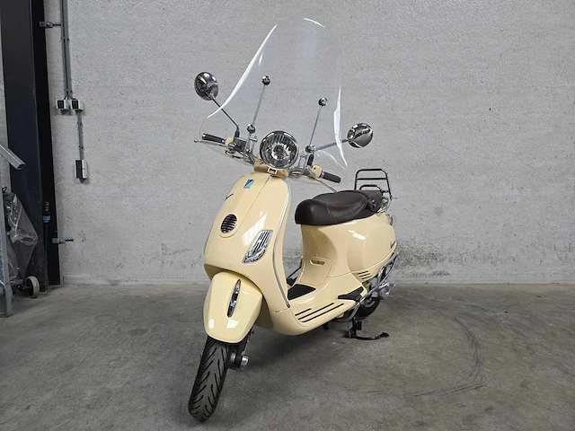 Vespa - snorscooter - lx 4t - 25km uitvoering f836ph - afbeelding 3 van  7