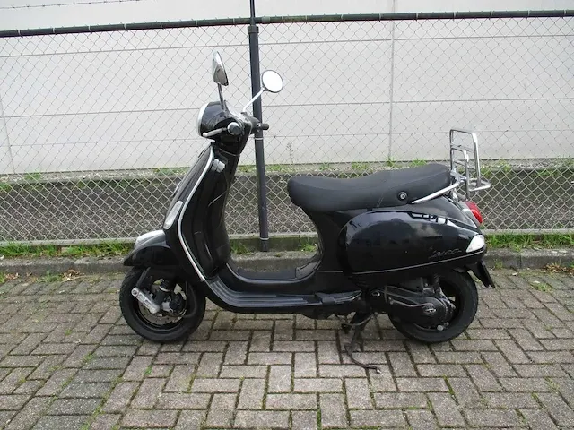 Vespa - snorscooter - lx 50 2 tact - scooter - afbeelding 1 van  9