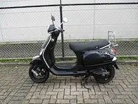 Vespa - snorscooter - lx 50 2 tact - scooter - afbeelding 1 van  9