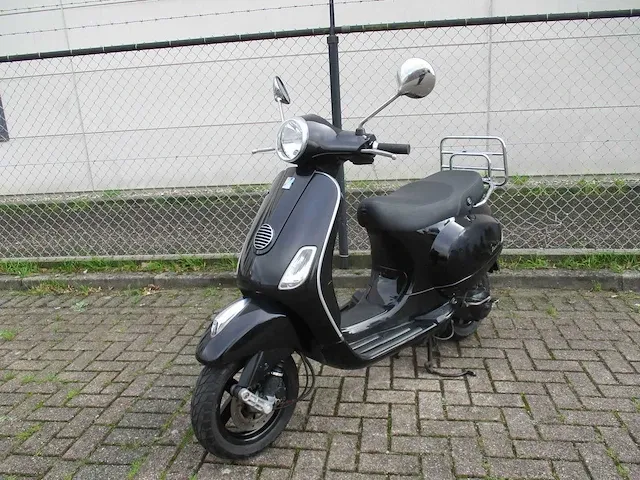Vespa - snorscooter - lx 50 2 tact - scooter - afbeelding 3 van  9
