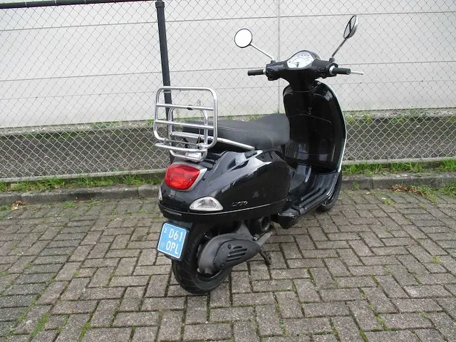 Vespa - snorscooter - lx 50 2 tact - scooter - afbeelding 4 van  9