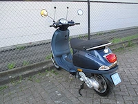 Vespa - snorscooter - lx 50 4t - scooter - afbeelding 2 van  11