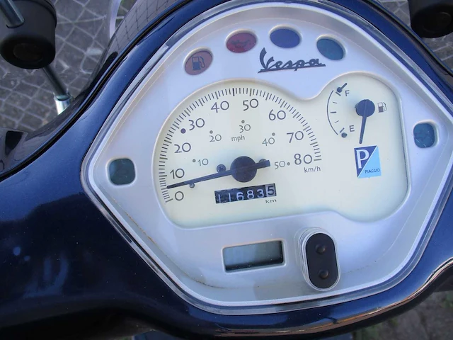 Vespa - snorscooter - lx 50 4t - scooter - afbeelding 3 van  11