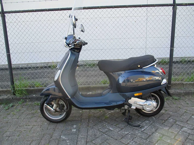 Vespa - snorscooter - lx 50 4t - scooter - afbeelding 1 van  11